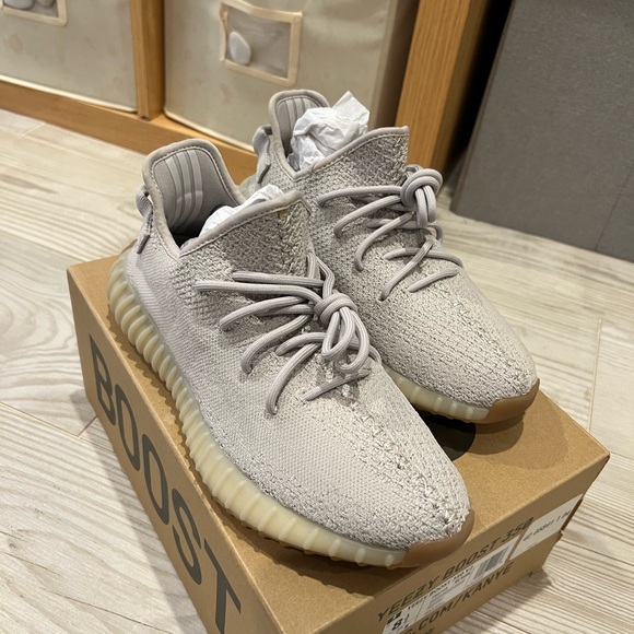 Yeezy Boost 350 V2 Sesame